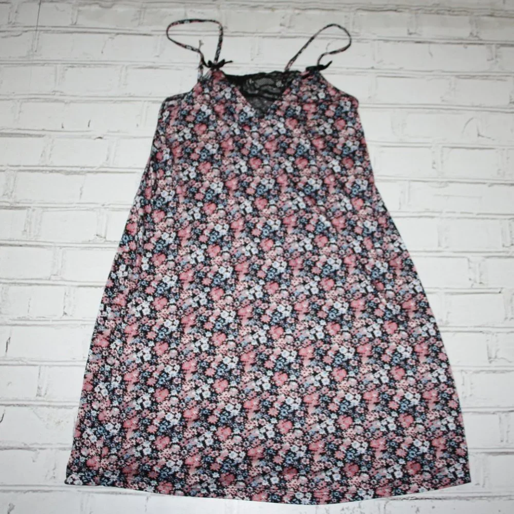 🌸🖤 Floral Nightgown · Tahari · Size S 🖤🌸
